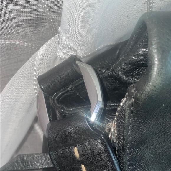 B. Makowsky Elegant Black Shoulder Bag - Picture 3 of 9